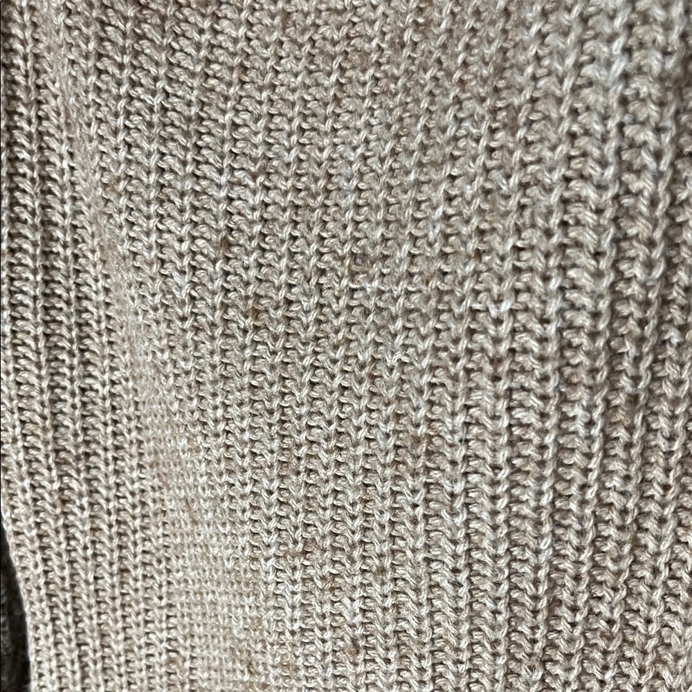 Cozy Charlotte Russe Tan and Cream Marled Women's Sweater - Picture 8 of 9